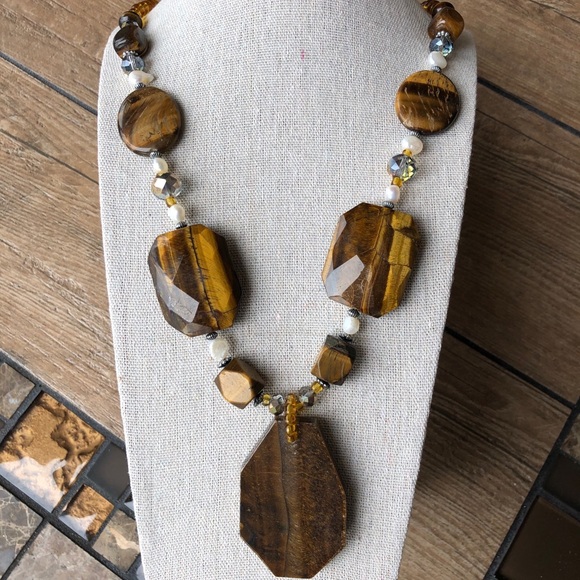 Jewelry - TIGER’S EYE NECKLACE NWOT